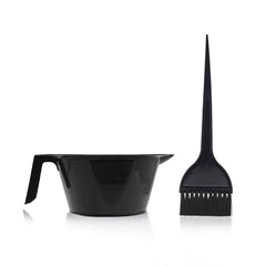 1st Choice Magic Collection handle-pouring lip mixing bowl enables precise color mixing for clean results.