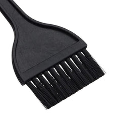 1st Choice Magic Collection hook-on brush detail helps prevent drips during mixing.