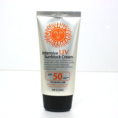 Close-up texture of 3W Clinic sunscreen shows smooth spreadability.