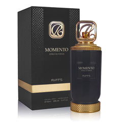 A Center Momento bottle front view for bold daytime wear.