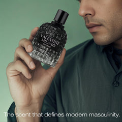 AFLUXE Valentine Milano spray bottle captures a quick, lasting impression.