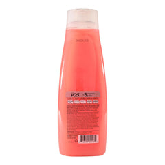 Alberto VO5 Moisture Milks shampoo strawberries-cream fragrance close-up conveys lasting aroma