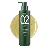 AMOS PROFESSIONAL Green Tea Shampoo bottle front demonstrates a refreshing solution for oily scalp control.