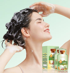Axnzp Magic Bubble Dye foamy lather shows gentle color delivery.