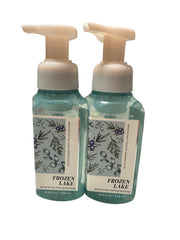 Bath & Body Works Gentle & Clean Foaming Hand Soap Frozen Lake creamy lather softens skin while cleansing.
