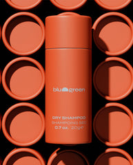 Blu & Green dry shampoo powder texture application demonstrates quick absorption of oil.