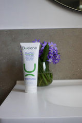 Bluelene CleanPlus+ ingredients panel highlights niacinamide and methylene blue.