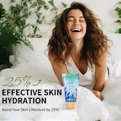 BODY & EARTH bath salt 200g creates a relaxing, mineral-rich soak.