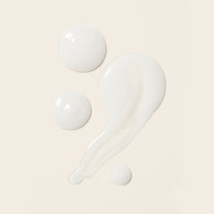 Boucléme Seal + Shield gel delivers a glossy finish and strong hold.