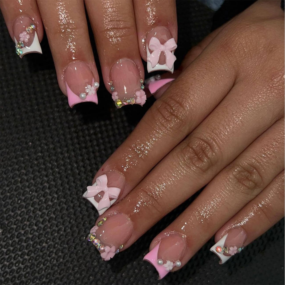 BSBTBZ 24pcs French Tip Nails Bow design for chic, reusable nail art at home.