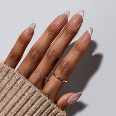 BTArtboxnails – Gel doux et flexible s’adaptant aux ongles plats et incurvés.