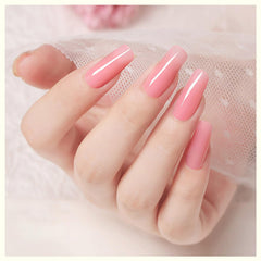 CANNI Builder Gel creates a smooth surface with easy self-leveling.
