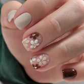 CEWEWP Autumn Flowers press-on nails in a full set for quick, stylish manicures.