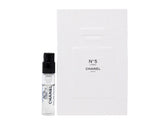 Chanel No 5 L'Eau bottle pour shows a fresh scent release for daily wear.