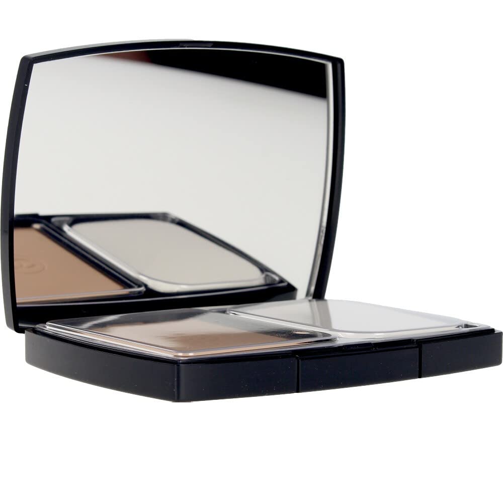 Chanel Ultra Le Teint compact foundation B20 delivers a smooth, lasting finish for daily wear