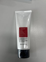 COSRX Salicylic Acid Daily Gentle Cleanser foam lather shows rich bubbles for a thorough cleanse.