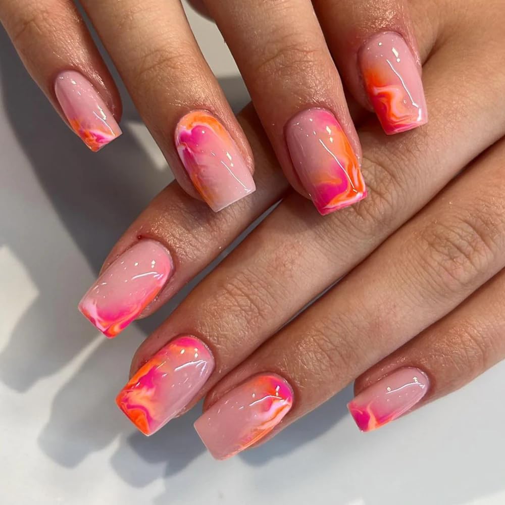 Curvlife pink marble press-on nails for a salon-like look and quick, easy wear