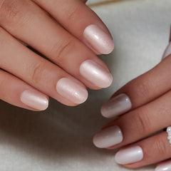 Curvlife Moonlight Pearly Shimmer nails ideal for events and quick styling.