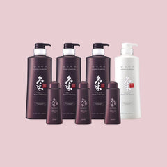Daeng Gi Meo Ri Ki Gold Premium Shampoo close-up shows rich lather for easier detangling.
