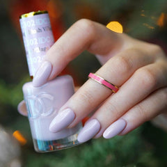 Daisy DND Blush Village lacquer offers chip-resistant color finish
