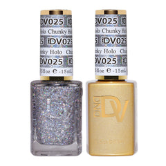 DAISY DND Gel Diva Polish chunky holo bottle adds bold holographic sparkle to nails.