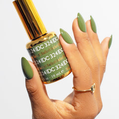 Daisy DND Safari 324 lacquer bottle highlighting quick, easy removal.