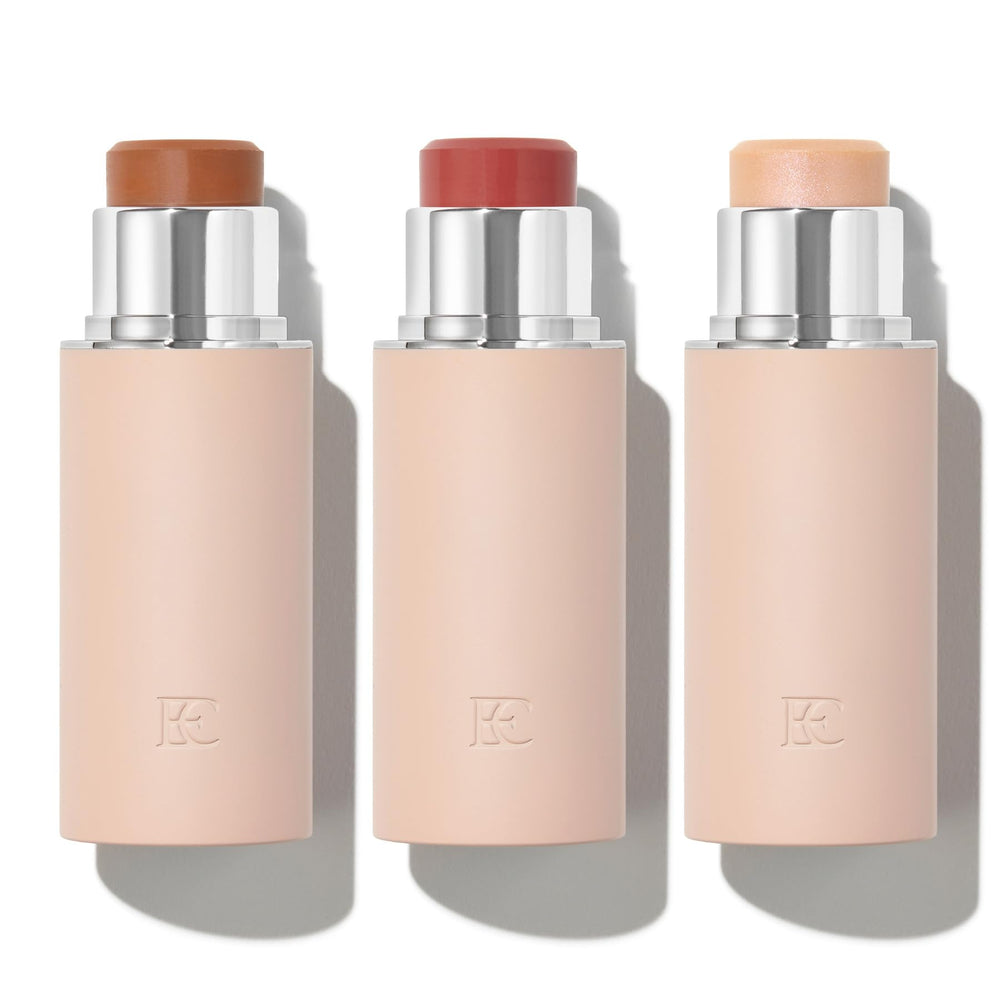 EarthsCure Glow Trio bronzer-stick swatch adds natural warmth for everyday radiance