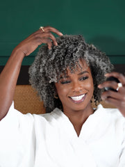 Vanilla scent enhances styling while nourishing curls with flaxseed and hyaluronic acid.