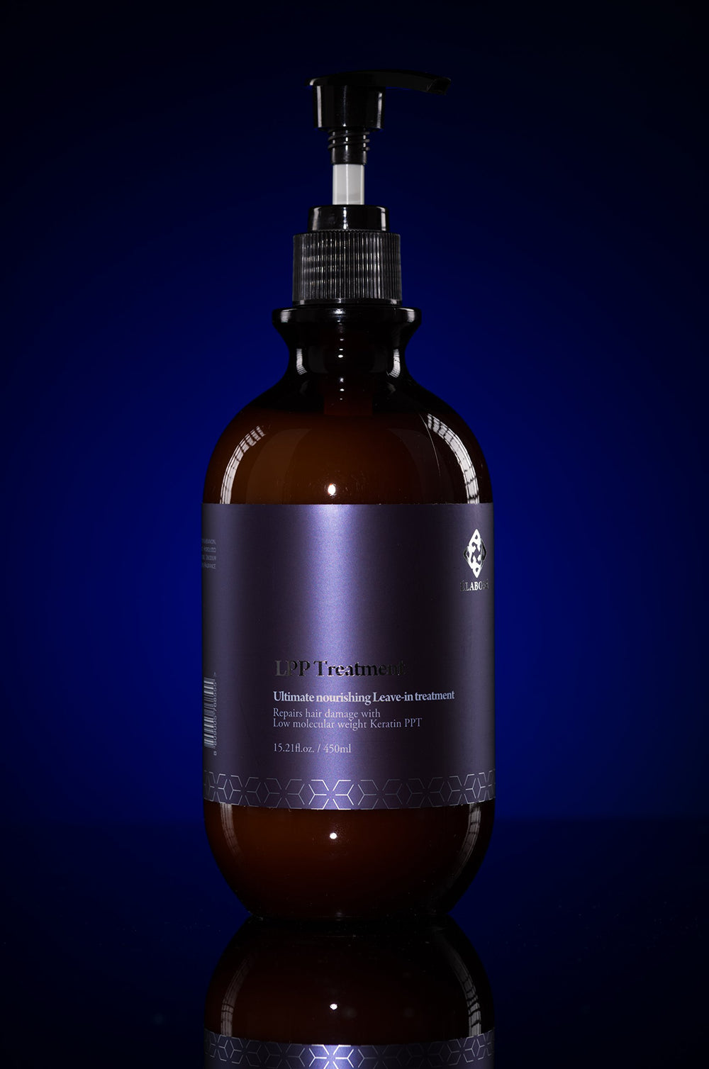 Elabore LPP Treatment bottle close-up showcasing hydrating formula for frizz control