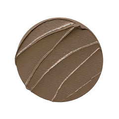 essence Baby Got Bronze being blended for a seamless finish.