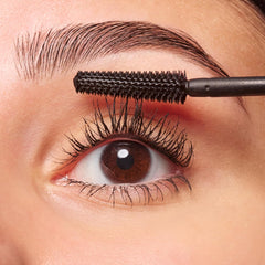 essence Lash Without Limits eye close-up highlighting bold definition and lifted lashes.