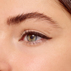 essence Stay & Play Gel Eyeliner smudge-proof finish for precise lines.