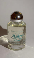 Etivel Rain perfume bottle closeup highlighting premium glass design for everyday wear