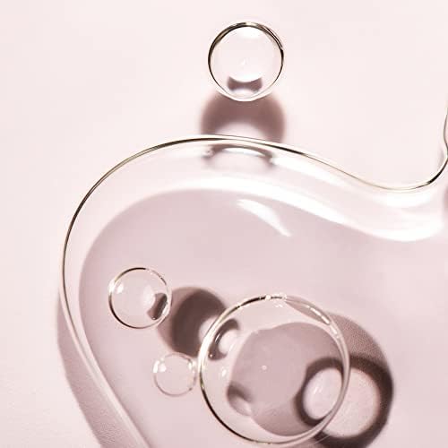 Evereden Belly Mask application on the belly demonstrates soothing pregnancy skincare.