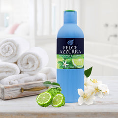 Felce Azzurra rich foam shower delivering gentle cleansing and fragrance