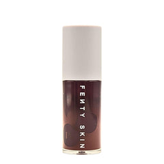 Close-up of lip oil application glide for smooth, mess-free use