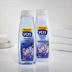 Illustration of five oils and vitamins powering hair nourishment