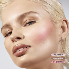 FOCALLURE contour sticks application demo shows quick, natural shading with one-stroke ease.