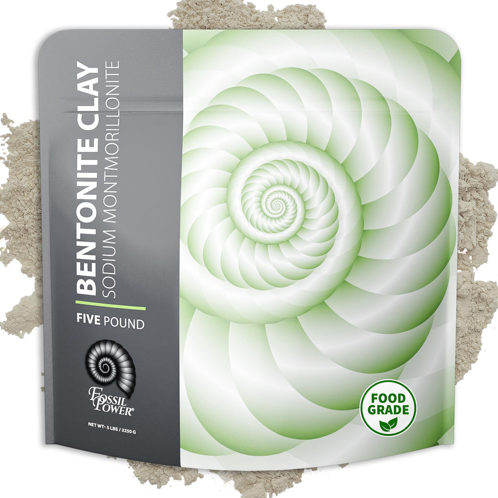 FOSSIL POWER Bentonite clay powder in resealable bag for easy storage.