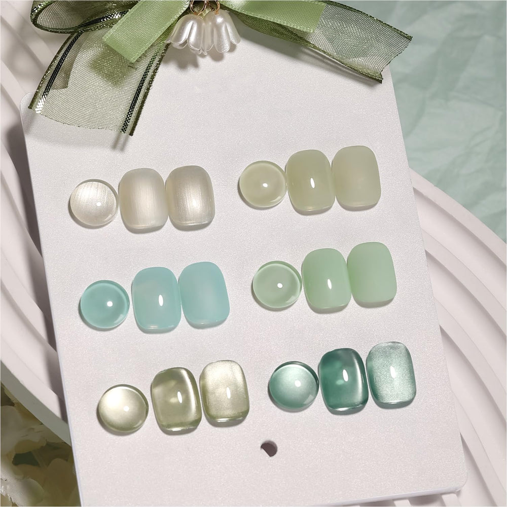 GAOY cat-eye gel nail polish set with magnet creates magnetic cat-eye effect on nails