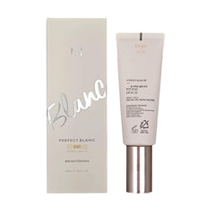 GIANANO BB Cream bottle in No.22 Beige showing smooth, even coverage