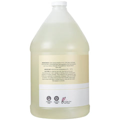 Ginger Lily Farms Club & Fitness shampoo cap close highlights leak-free storage.