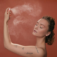Habit N°41 face mist enhances refreshing protection throughout the day.