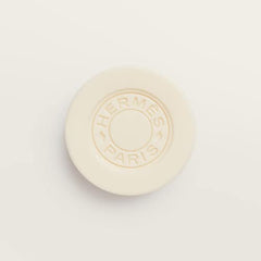 Hermès Twilly d'Hermès soap bars deliver creamy lather for gentle cleansing.