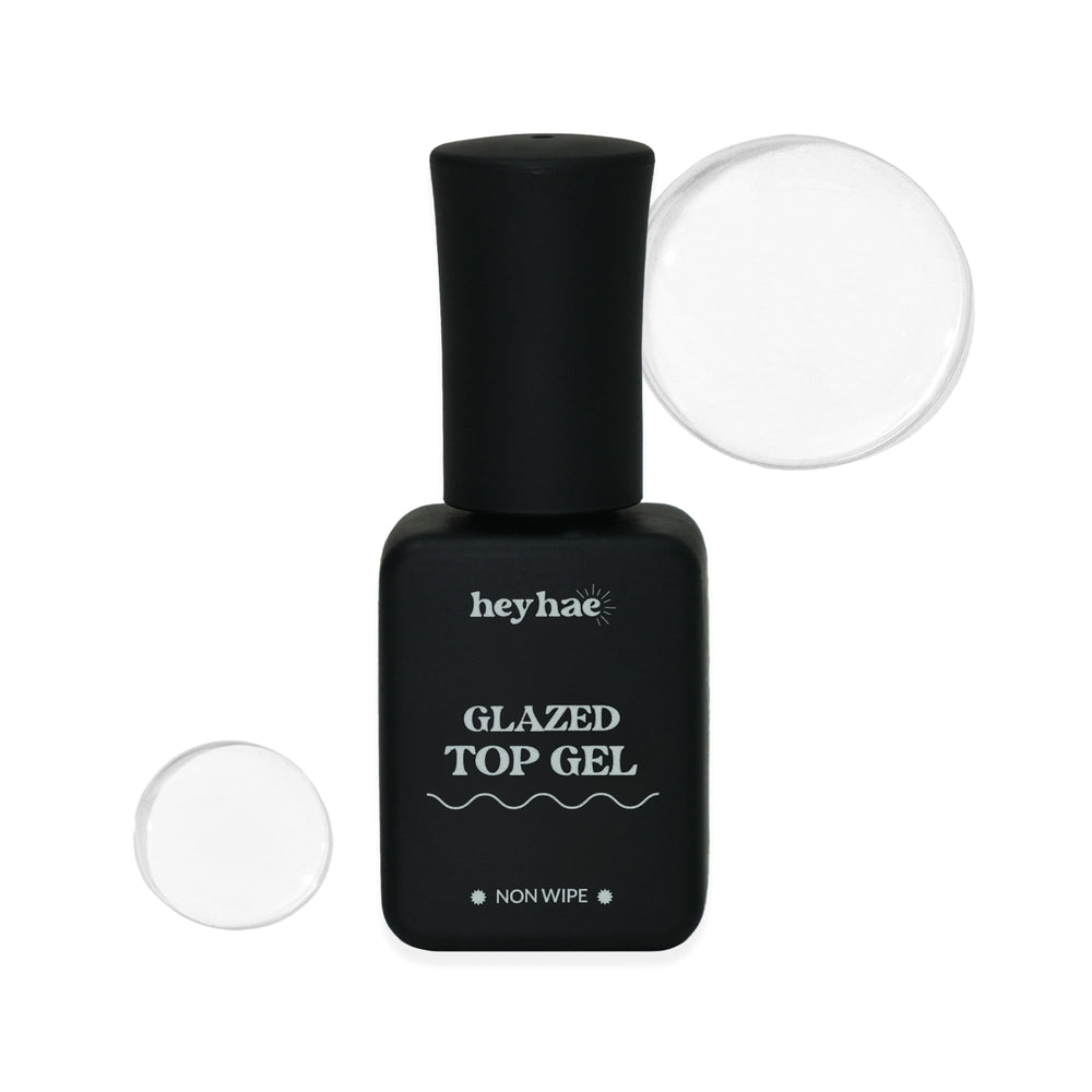 Heyhae Glazed Top Gel bottle close-up for fast, glossy nail finishes.