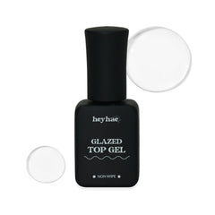 Heyhae Glazed Top Gel bottle close-up for fast, glossy nail finishes.