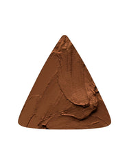 Hourglass Vanish application demonstrates precise blending for a seamless, long-wearing finish.