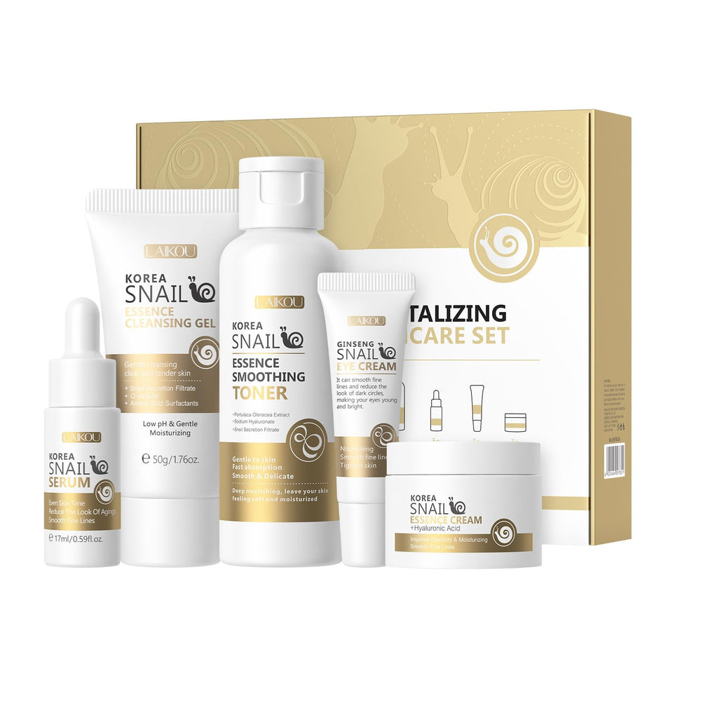 HXLYBD Korean Snail Essence Kit bottle close-up highlighting nourishing formula for vibrant skin.