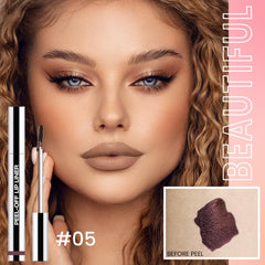 Hxssll peel-off lip stain application close-up demonstrates bold color with easy removal.