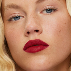 ILIA Lip Sketch Hydrating Crayon contains sea succulent and hyaluronic acid for hydration.